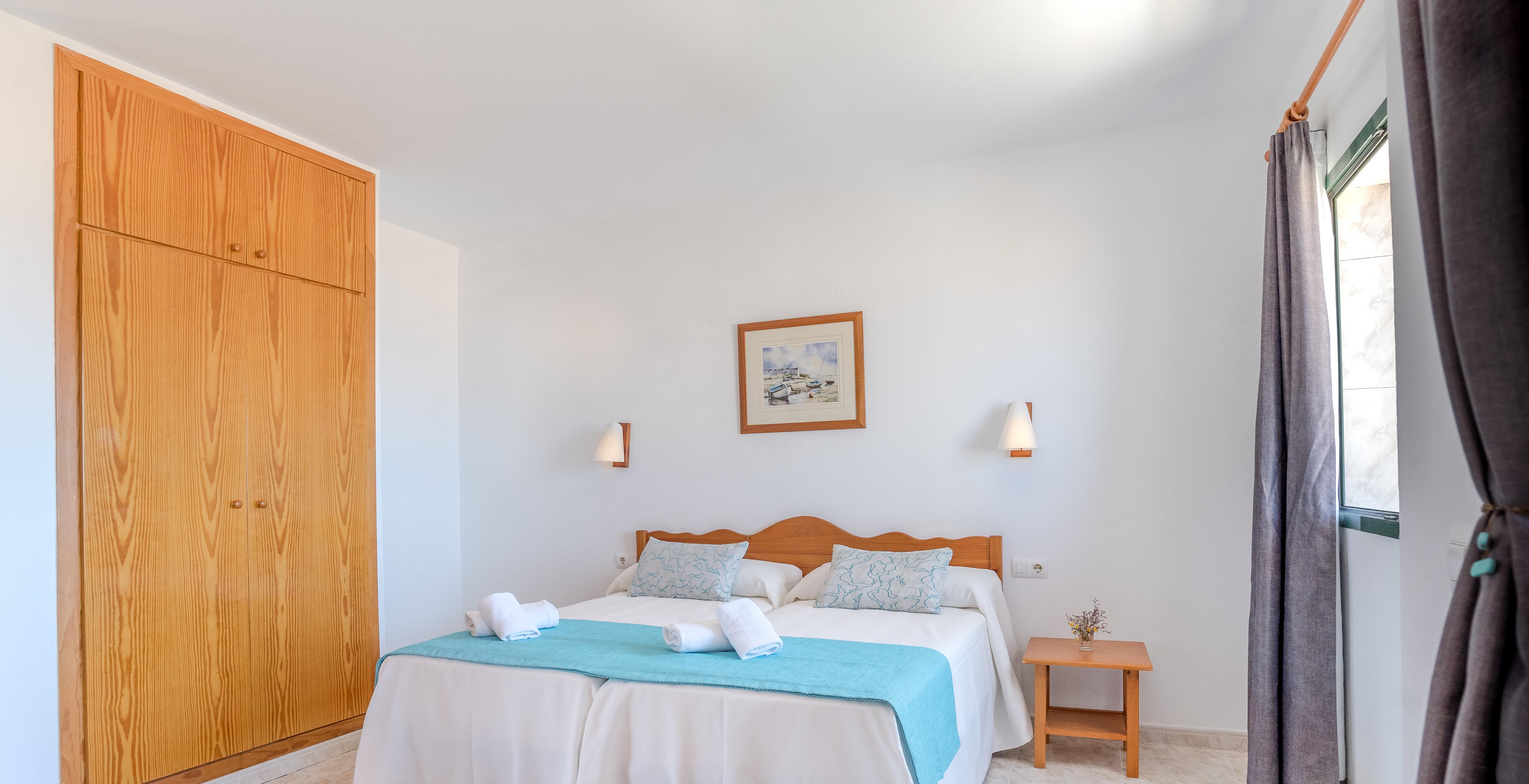 Apartamentos Moon Dreams Cabo De Banos Cala'N Blanes  Exteriér fotografie