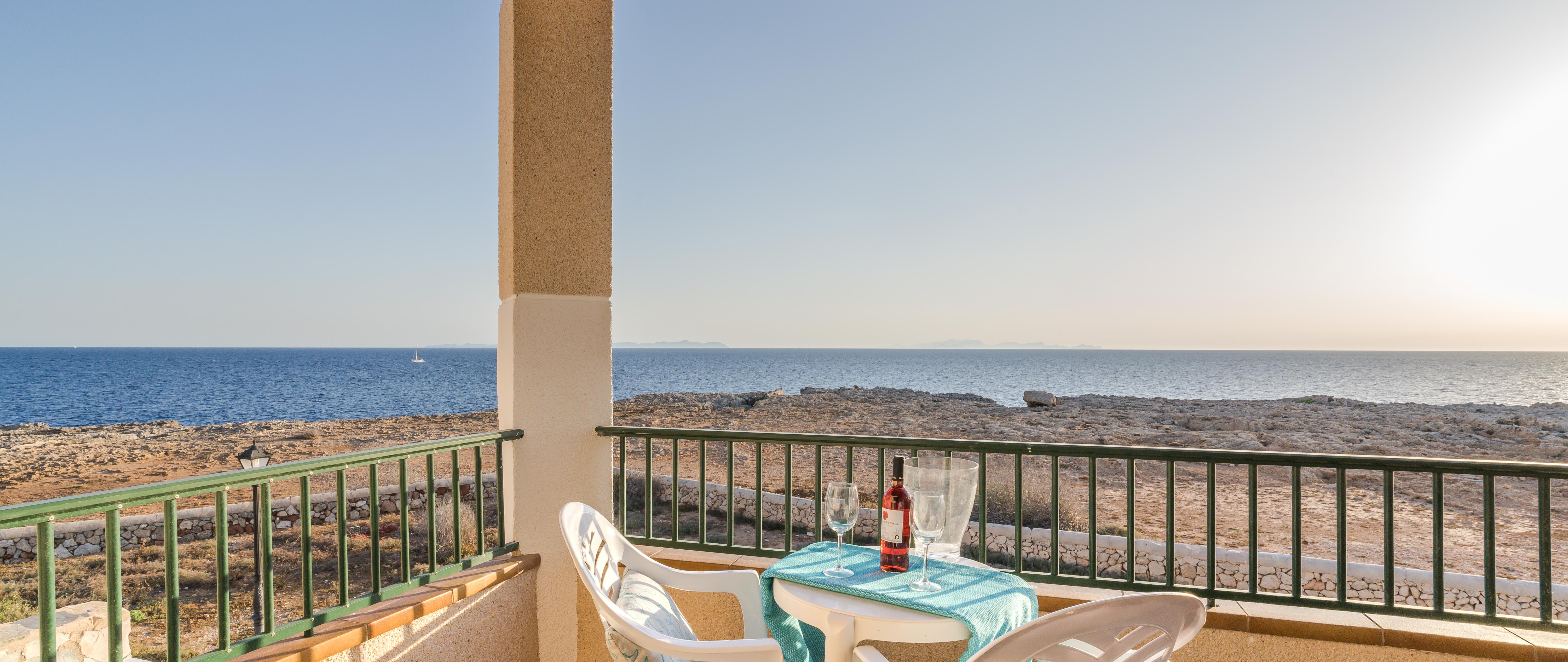 Apartamentos Moon Dreams Cabo De Banos Cala'N Blanes  Exteriér fotografie
