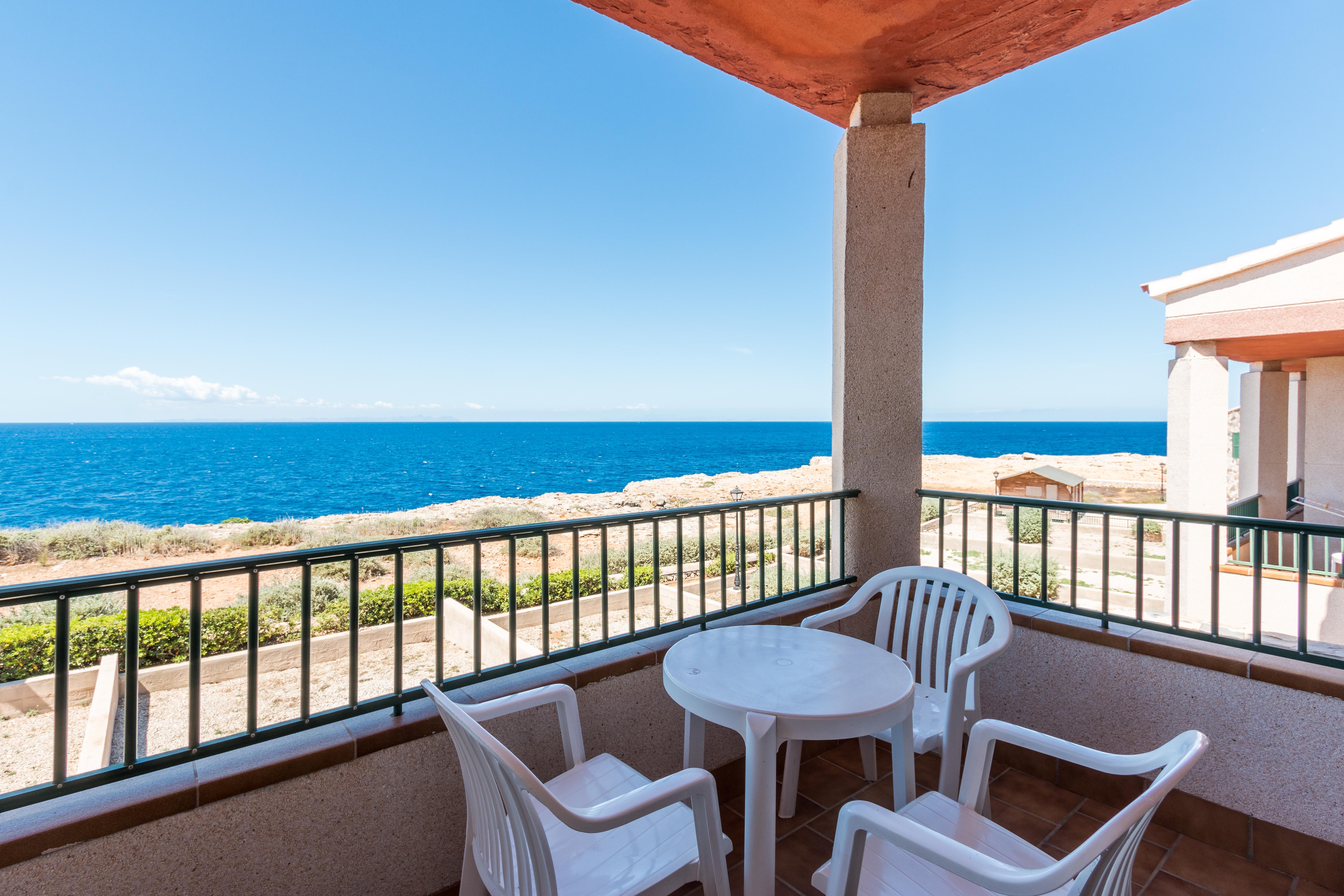 Apartamentos Moon Dreams Cabo De Banos Cala'N Blanes  Exteriér fotografie