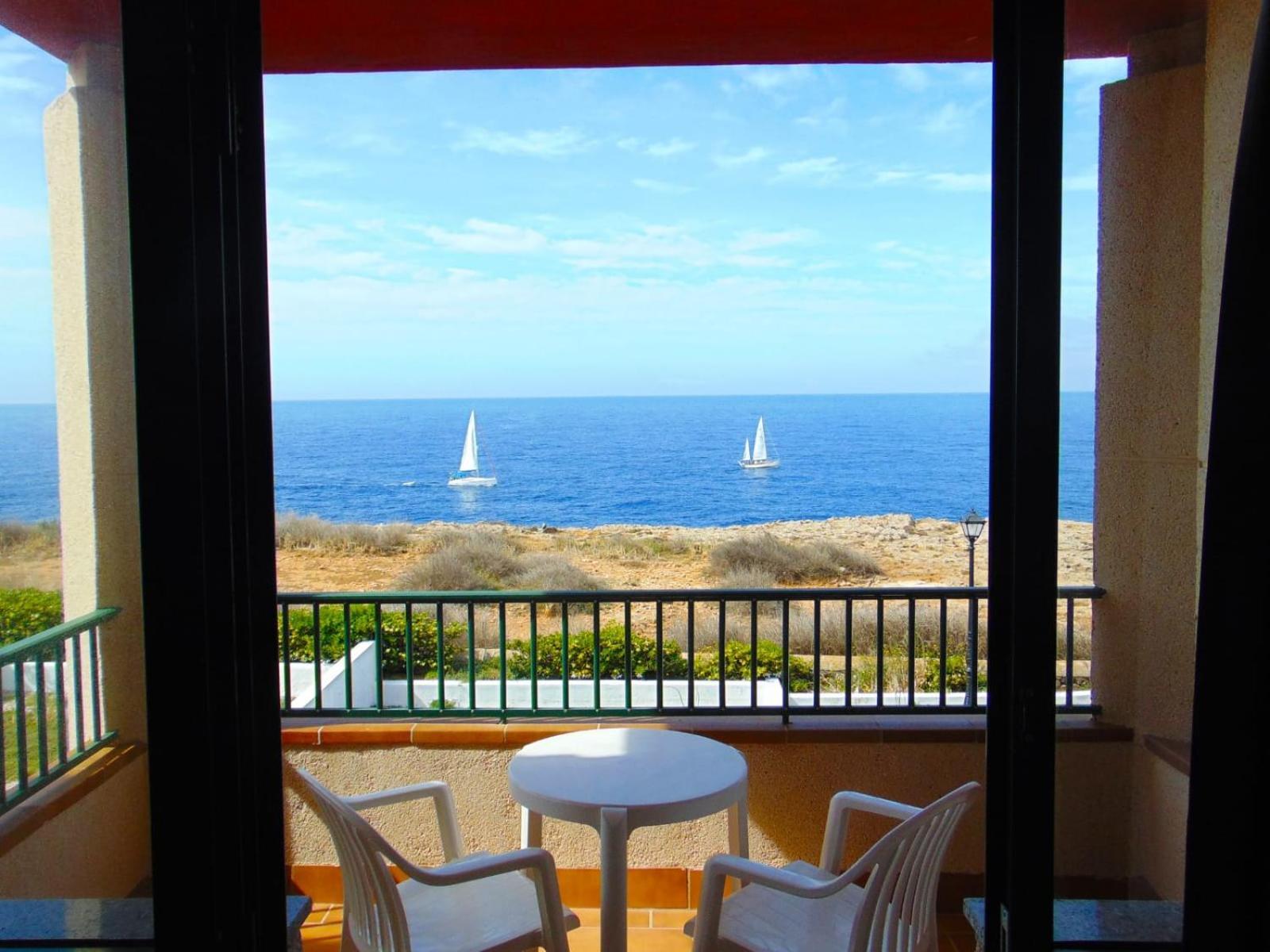 Apartamentos Moon Dreams Cabo De Banos Cala'N Blanes  Exteriér fotografie