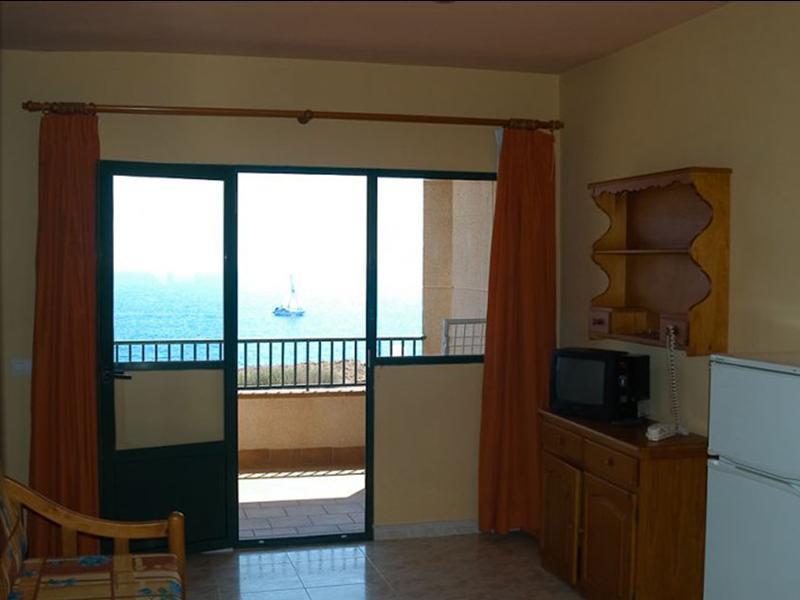 Apartamentos Moon Dreams Cabo De Banos Cala'N Blanes  Exteriér fotografie