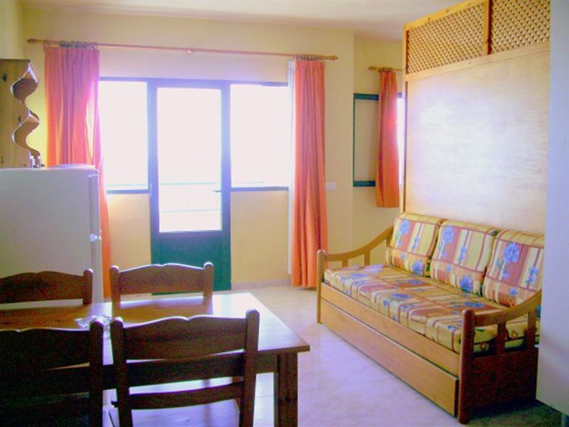 Apartamentos Moon Dreams Cabo De Banos Cala'N Blanes  Exteriér fotografie