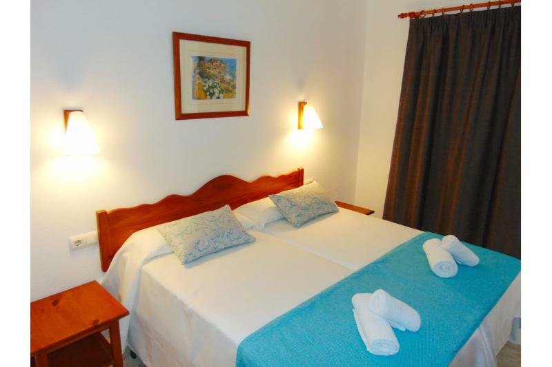 Apartamentos Moon Dreams Cabo De Banos Cala'N Blanes  Exteriér fotografie