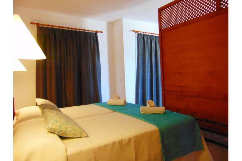 Apartamentos Moon Dreams Cabo De Banos Cala'N Blanes  Exteriér fotografie